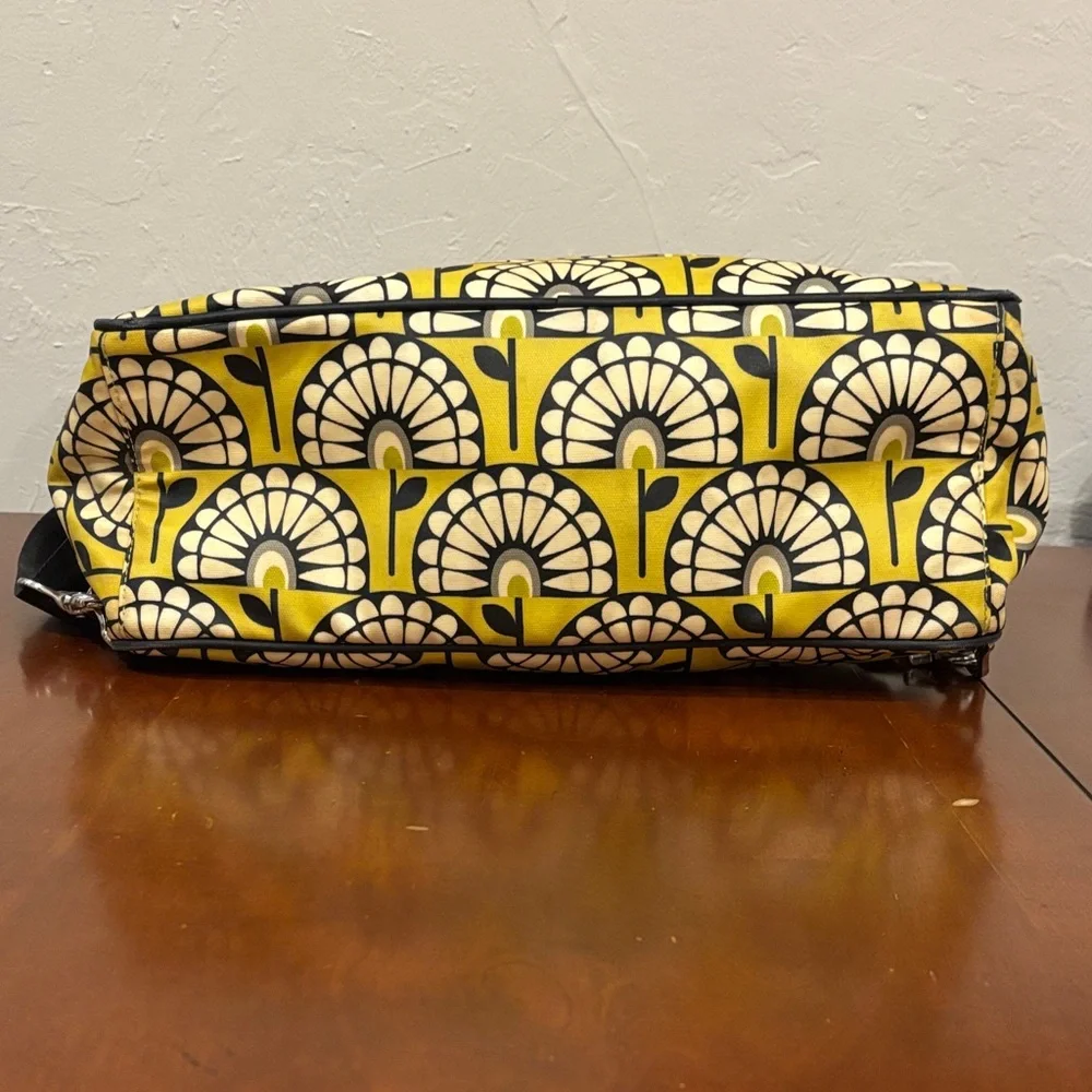 Petunia Pickle Bottom Glazed Sashay Satchel Floral‎ Diaper Bag Backpack